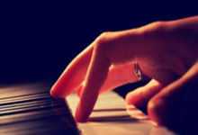 美记太阳在被火箭拒绝一系列球员后，将目标移至惠特摩尔