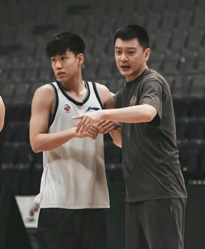 沈阳男篮连续胜利，积极备战未来比赛