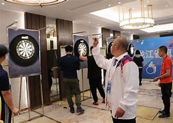 关于阿尔及利亚飞镖选手神准百发百中，夺冠的信息